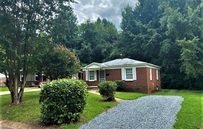 West Charlotte.  Renovated 2 Bedroom!