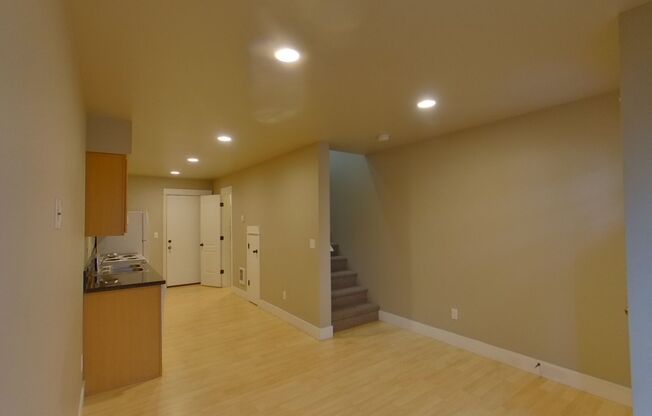 2 beds, 1.5 baths, $1,650, Unit 2