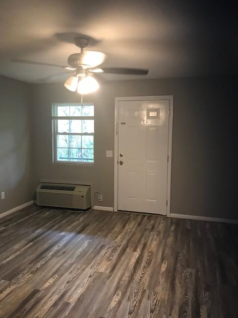 2 beds, 2 baths, 900 sqft, $800