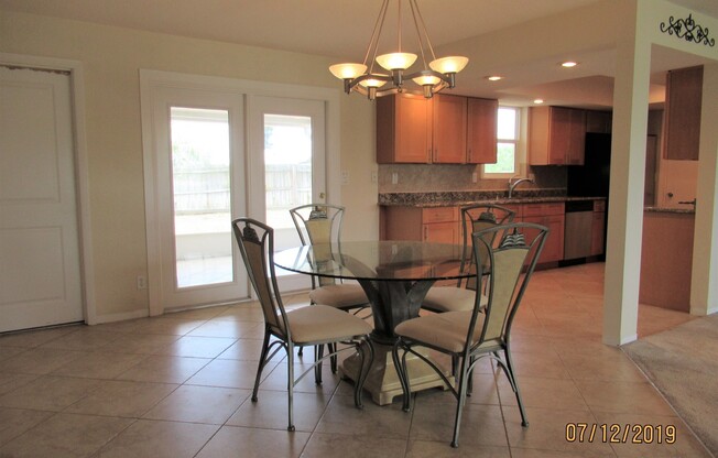 Beautiful 3 Bedroom Beachside Home in Daytona Beach!