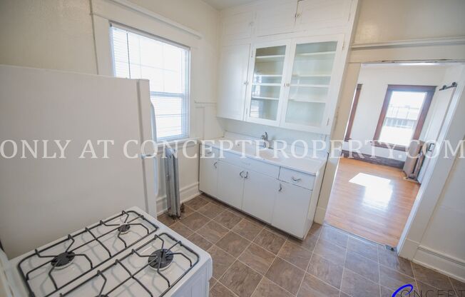 1 bed, 1 bath, 685 sqft, $1,099, Unit 14