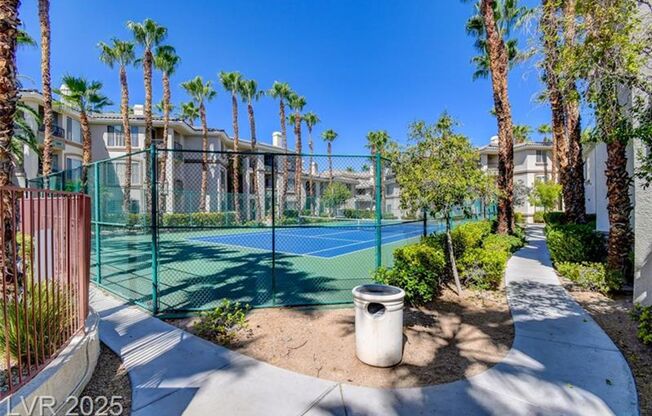 **Charming 2 Bdrm/2 Bath Remodeled Condo in Desirable SouthWest**