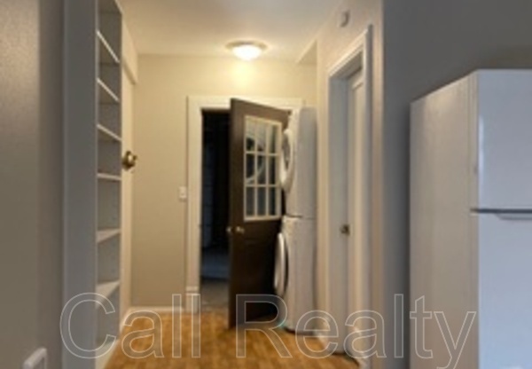 1 bed, 1 bath, 900 sqft, $1,400