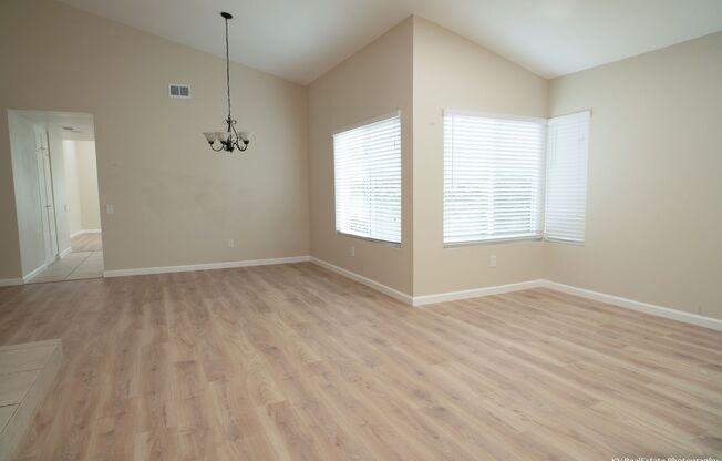 4 Beds/ 2 baths House in Rancho Penasquitos