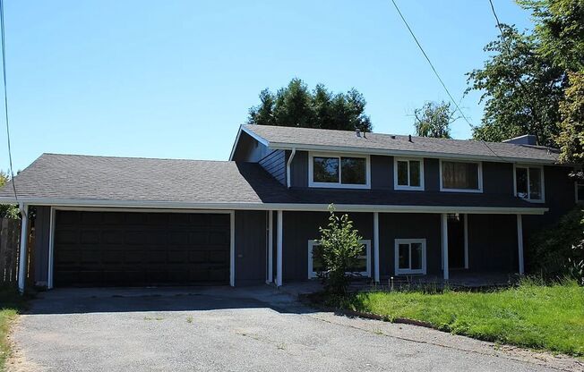 Completely renovated 4 bedroom in Kent!
