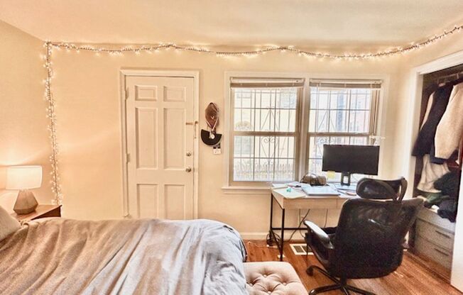 1 bed, 1 bath, $2,466.07