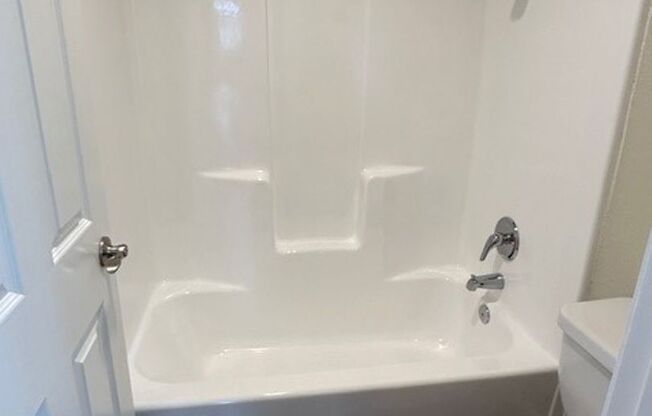 1 bed, 1 bath, 700 sqft, $1,720, Unit 146