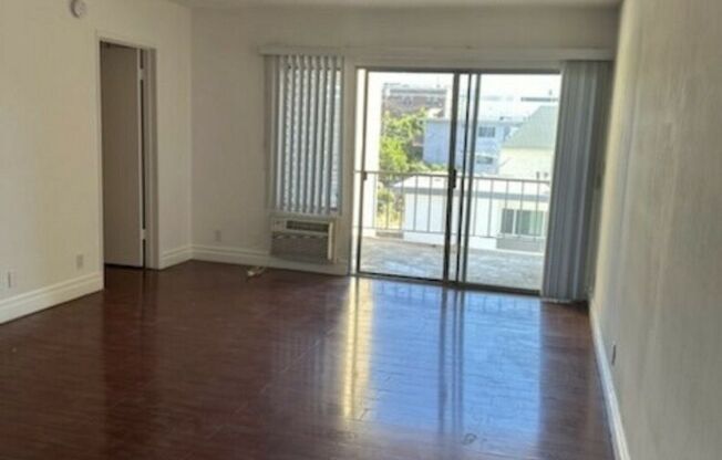 1 bed, 1 bath, $1,850, Unit 307