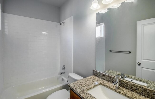 906 QUARTZ CT