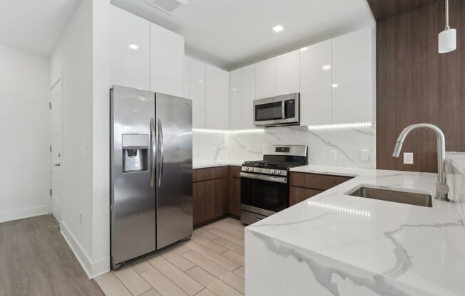 2 beds, 1 bath, 1,040 sqft, $2,750, Unit 304