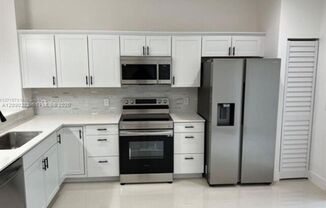 216 NW 9th St # 216, Hallandale Beach, FL 33009