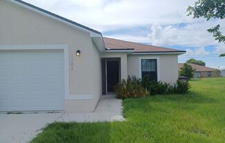 1044-1104 NE 8th Pl