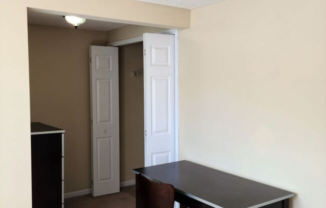 4 beds, 2 baths, 1,200 sqft, $3,280, Unit 2215 #53