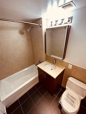Studio, 1 bath, $3,477, Unit 14D