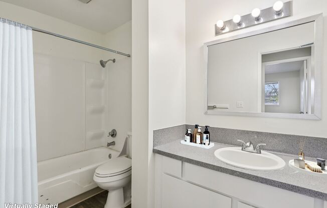1 bed, 1 bath, 566 sqft, $1,249, Unit 01-09
