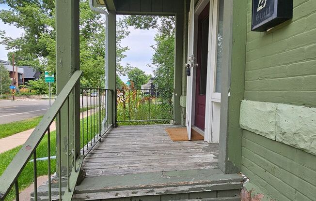 Highlands Adorable 1 Bedroom Apartment in an Old Victorian