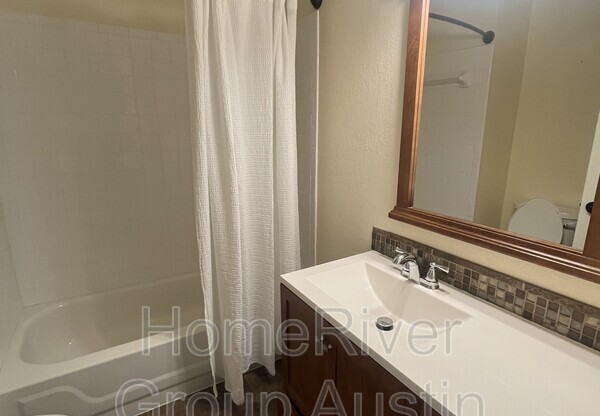 2107 OLD ML RD