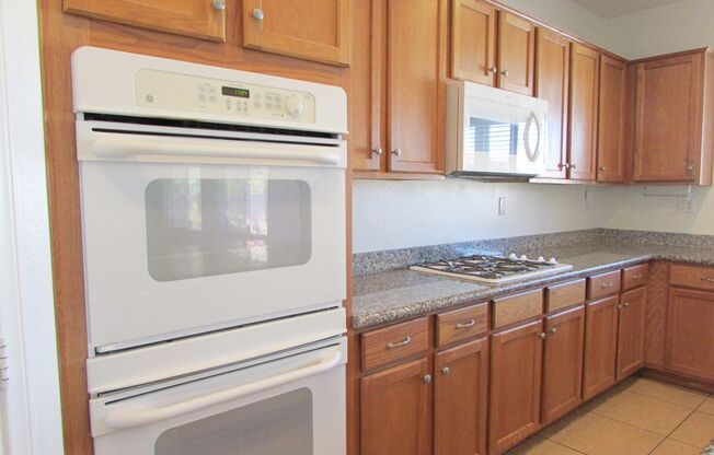 4 BEDROOM HOME WITH POOL IN HENDERSON GATED COMMUNITY