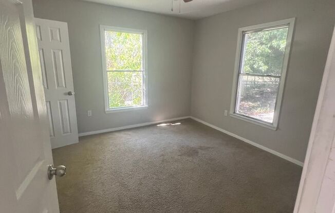 2 beds, 1 bath, $1,500