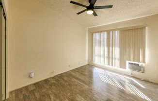 2 beds, 2 baths, $3,200, Unit 91-1035 Laaulu St. #24C