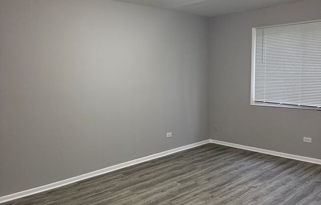 2 beds, 1 bath, $1,650, Unit 619-208