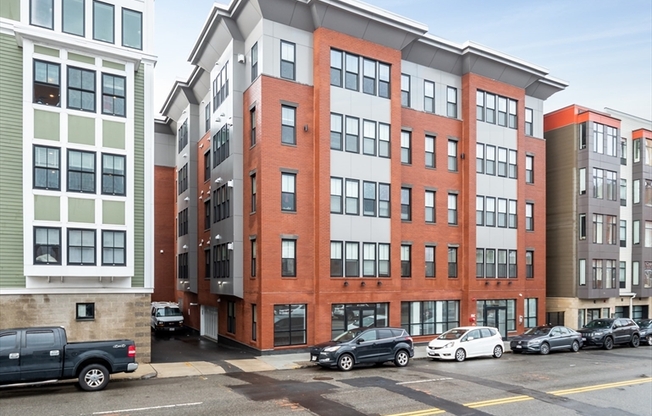 2 beds, 2 baths, 1,305 sqft, $4,800, Unit 3