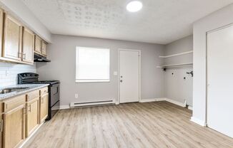 2 beds, 1 bath, $1,250, Unit 2187 Clarendon Ln