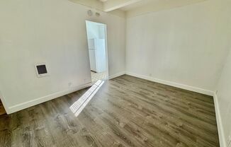 Studio, 1 bath, 300 sqft, $1,325, Unit #H