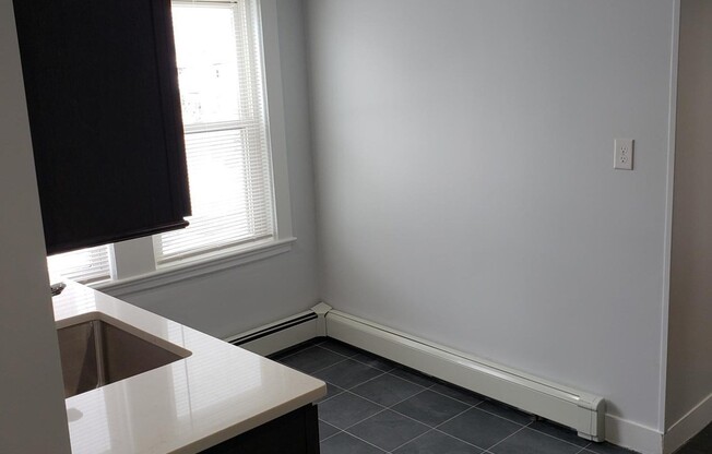 1 bed, 1 bath, 800 sqft, $2,275, Unit 41B