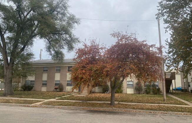 2 beds, 1 bath, 675 sqft, $650, Unit 440 Winfield-Unit 12