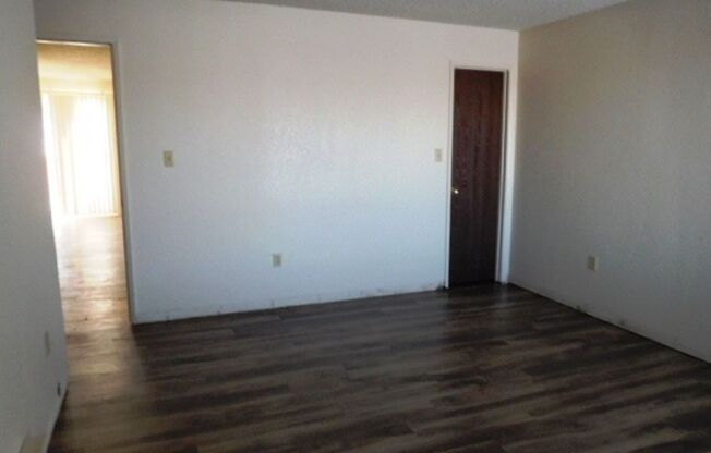 2 beds, 1 bath, $1,325, Unit UNIT 275