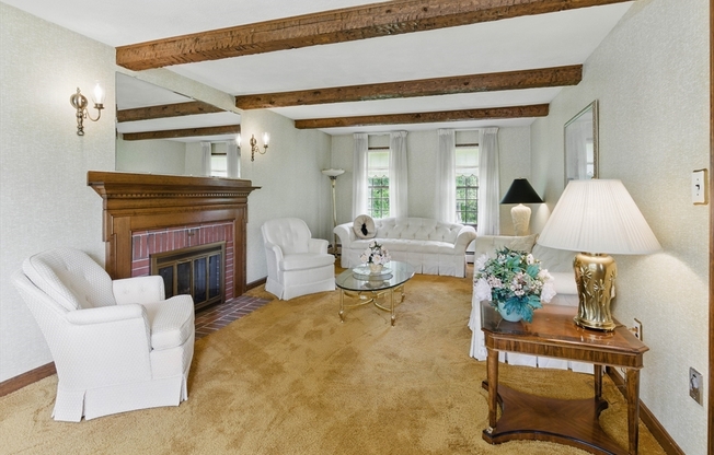 2 FAIRVIEW DR