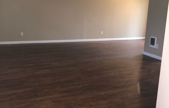 2 beds, 1 bath, 945 sqft, $1,500, Unit 101