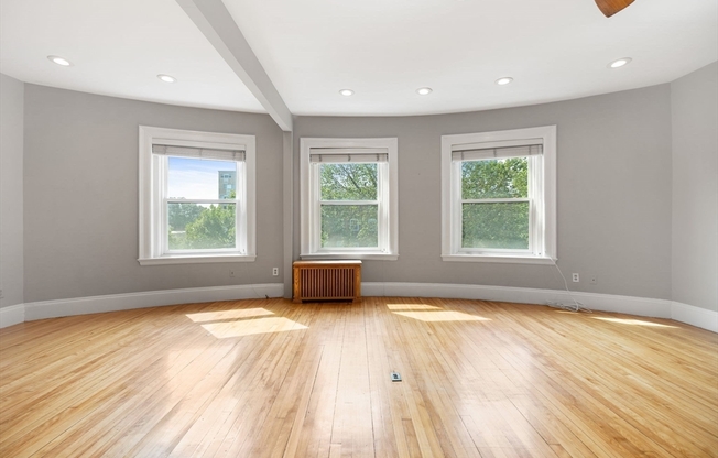1011 BEACON ST