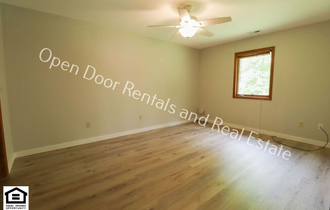 2 beds, 1.5 baths, $1,300