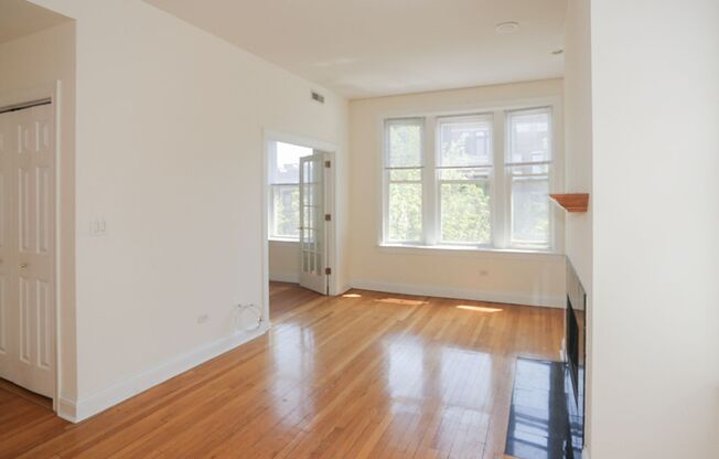 2 beds, 1 bath, 875 sqft, $2,995, Unit 3846-3
