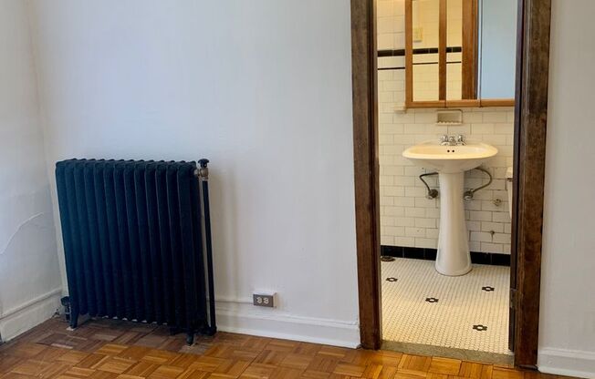 Studio, 1 bath, 300 sqft, $1,585, Unit 530-501