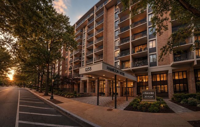 Studio, 1 bath, 440 sqft, $2,500, Unit 0512