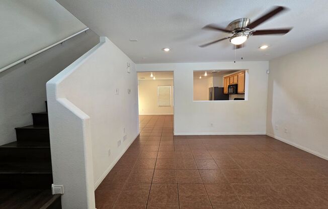A Fabulous 3 Bedroom, 2 Bathroom  HOME IN MOUNTAINS EDGE!!!