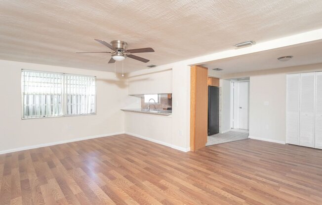 Spacious 3/2/1 in Port Richey