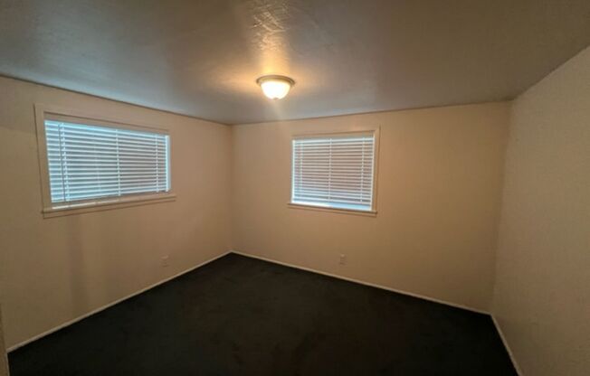 2 beds, 1 bath, 875 sqft, $1,450, Unit 907