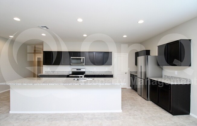 1027 W AVALON CYN DR
