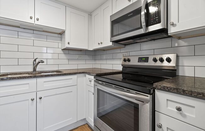 315-329 Kimbell Apartments