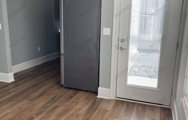 2 beds, 2 baths, 1,000 sqft, $1,300, Unit Suite 50
