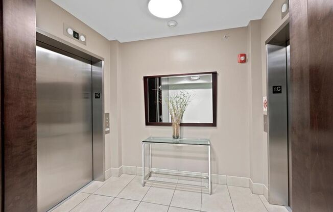 1 bed, 1 bath, 850 sqft, $2,300, Unit North Euclid Ave 9 #441