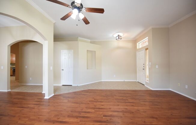 Charming 3-Bedroom 2-Bath Home Near a Lovely Lake with Resort-Style Amenities!