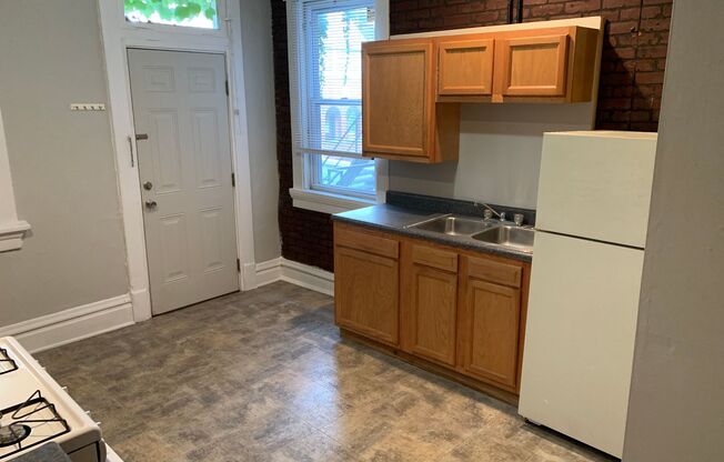 1 bed, 1 bath, $960, Unit 2353