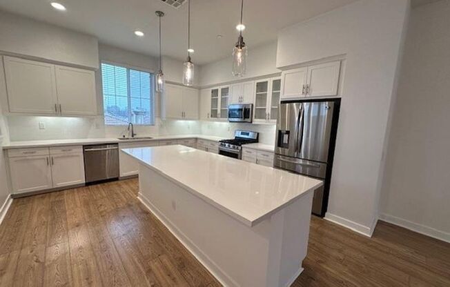 Modern 4BR West Hills Home for Rent | Gated Community + Private Patio