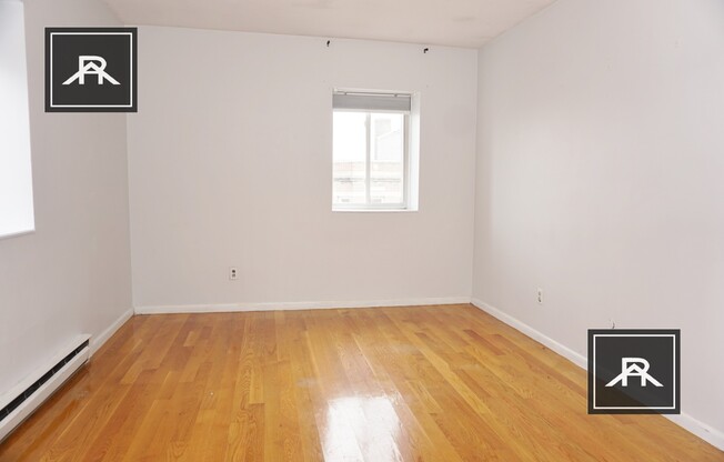 8 SCOTTFIELD RD