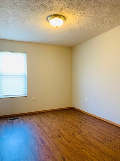 2 beds, 2 baths, 1,000 sqft, $800, Unit 19